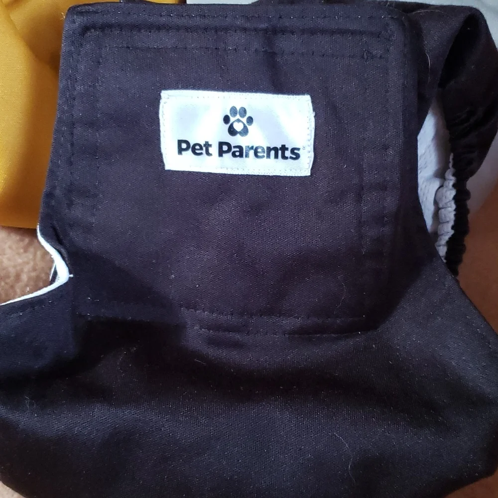 ( 4 diapers total) Incontinence Diapers for Dogs